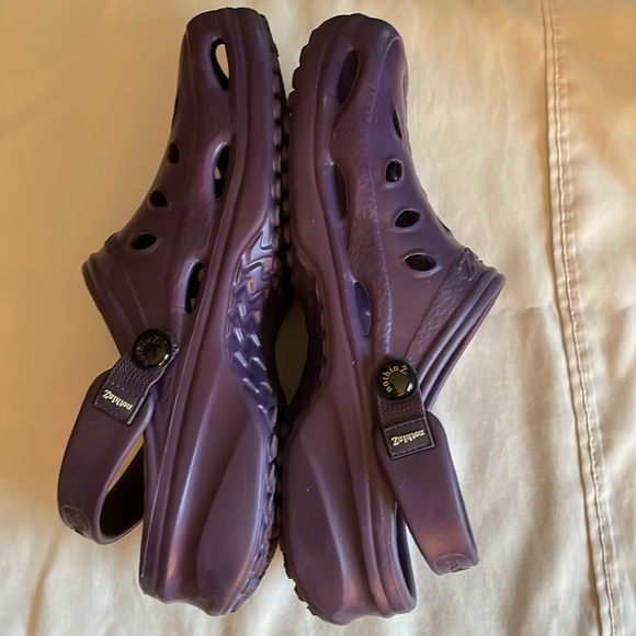 Nothinz Adult Clogs Purple - Picture 8 of 12